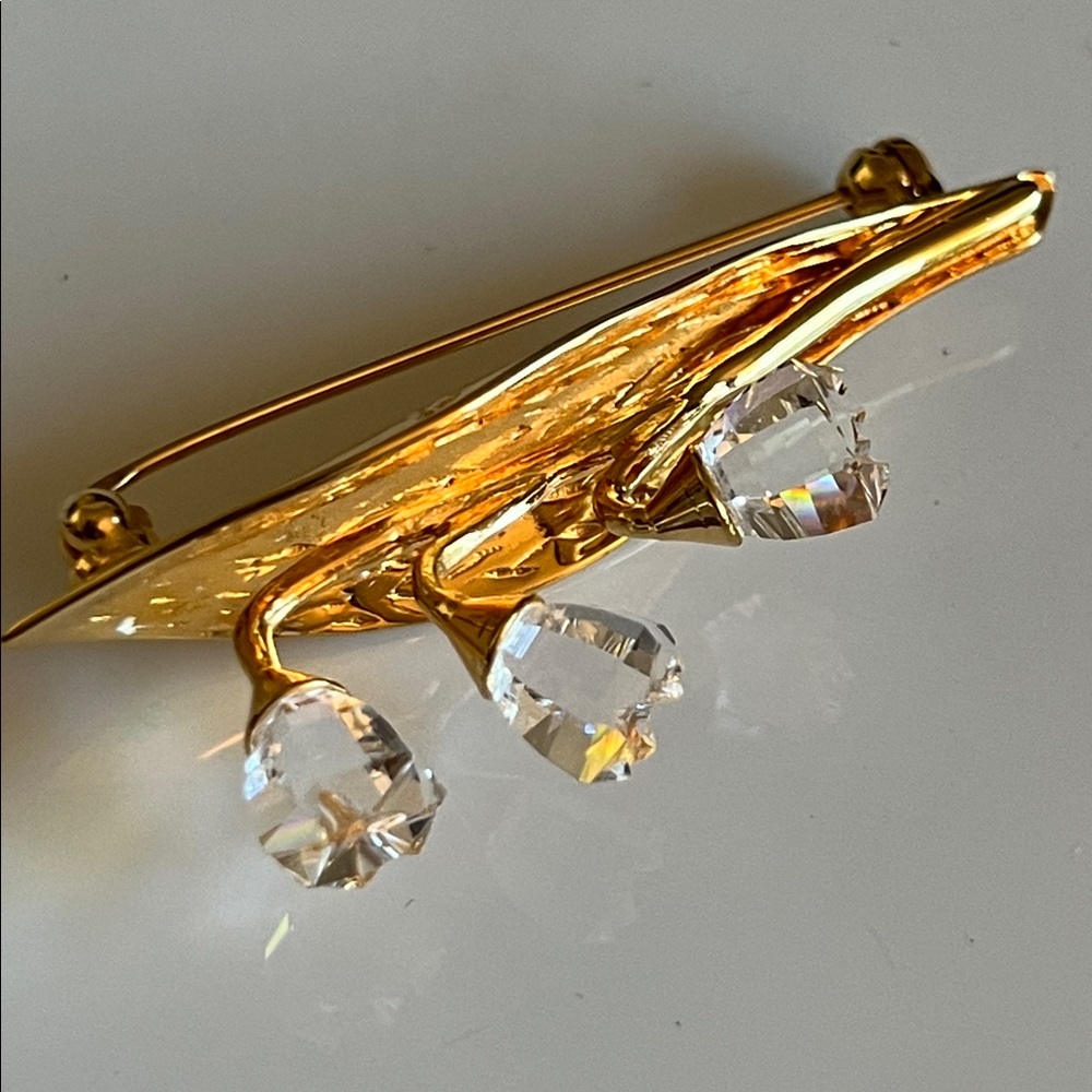 Swarovski Crystal Lilly Of the Valley Goldtone Brooch Stamped - Picture 10 of 10